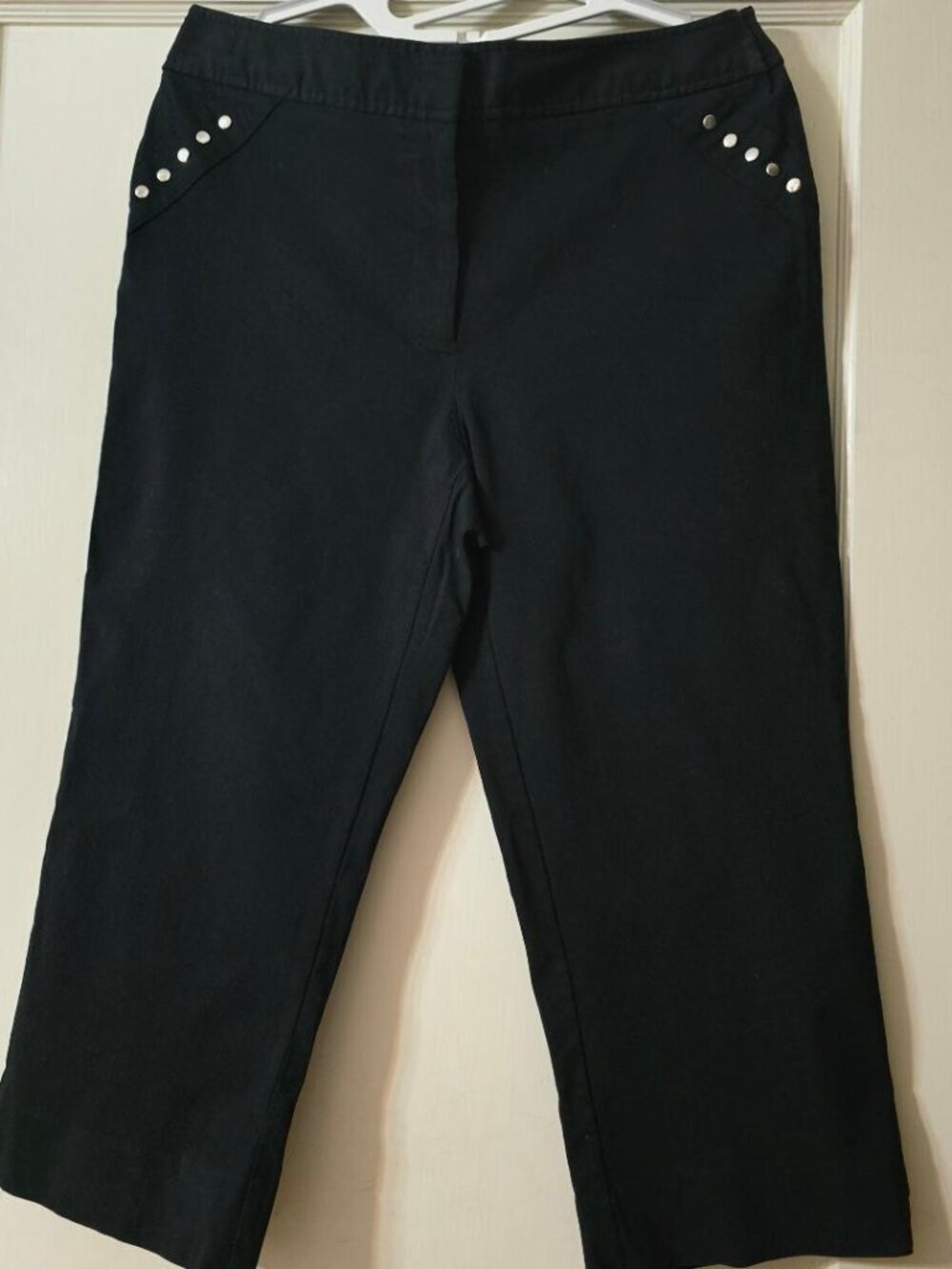 12 First Option studded capri Basic Black Cropped Pants no pockets